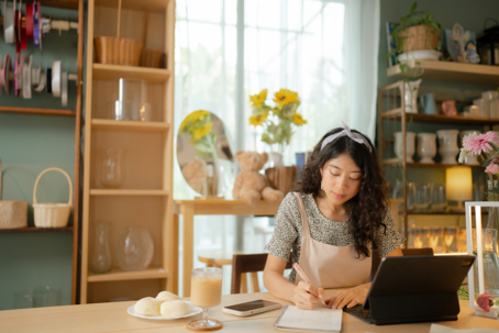 Aprovechando oportunidades con el permiso de trabajo C11: ¿quiénes pueden beneficiarse?